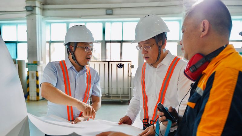 郭祥玉总经理调研中国纸业所属冠豪高新